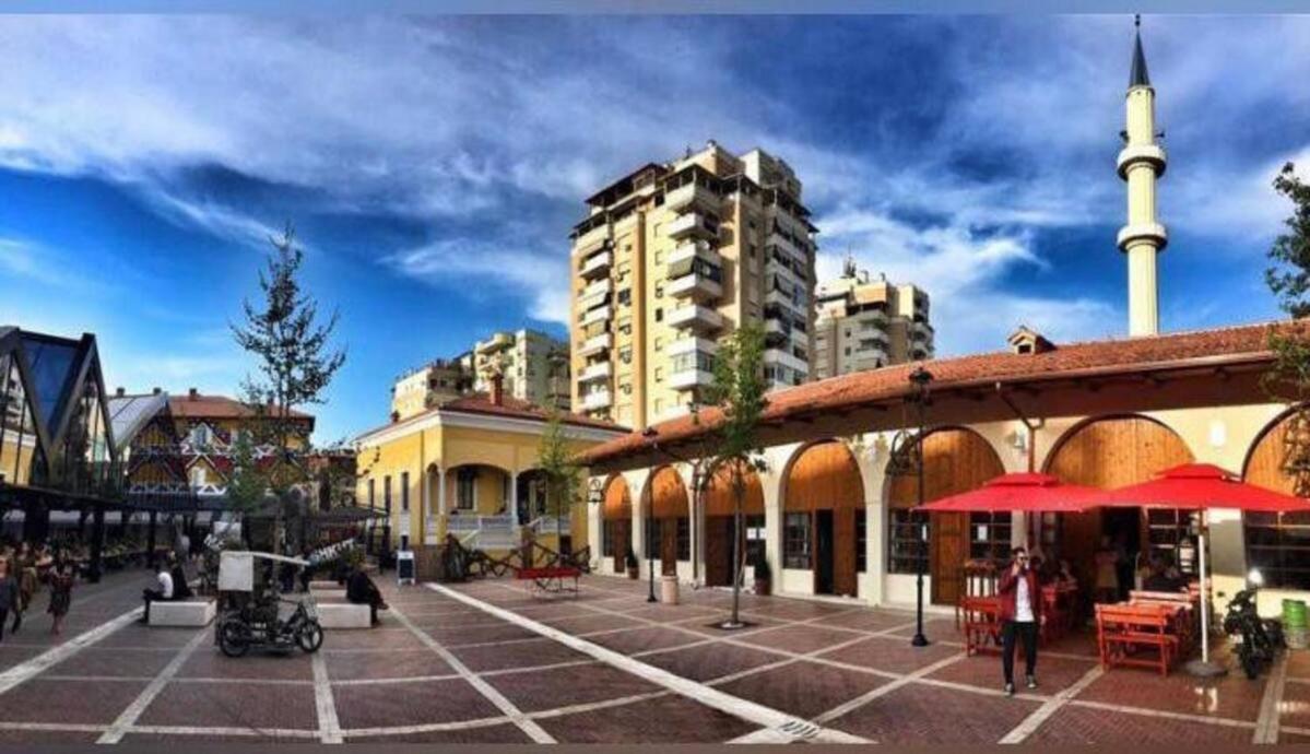 Ultra Apartments 'New Baazar 2' Тирана Екстер'єр фото