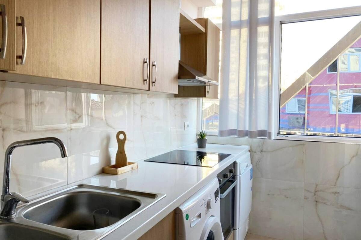 Ultra Apartments 'New Baazar 2' Тирана Екстер'єр фото