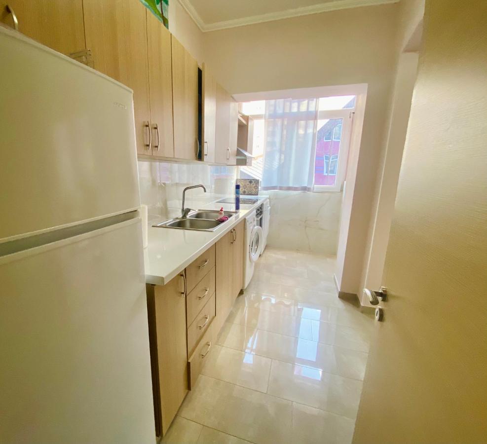 Ultra Apartments 'New Baazar 2' Тирана Екстер'єр фото