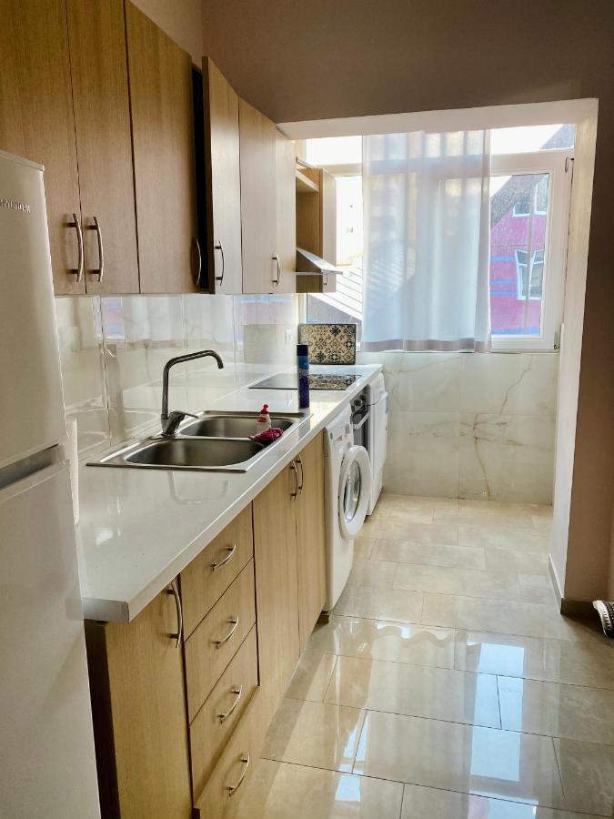 Ultra Apartments 'New Baazar 2' Тирана Екстер'єр фото