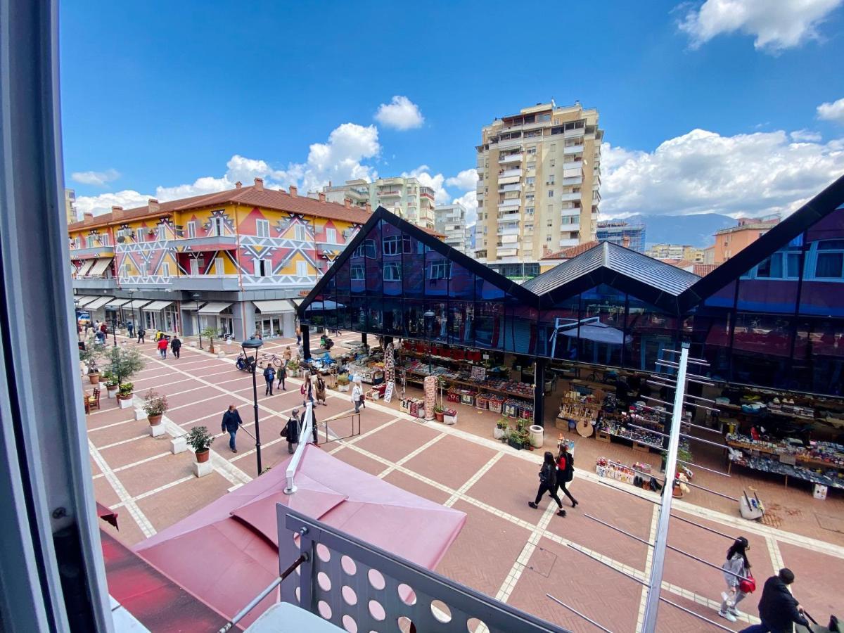 Ultra Apartments 'New Baazar 2' Тирана Екстер'єр фото