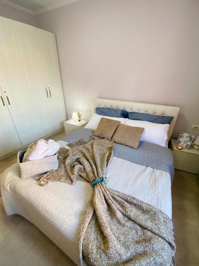 Ultra Apartments 'New Baazar 2' Тирана Екстер'єр фото